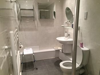 16 Pilrig Bed & Breakfast